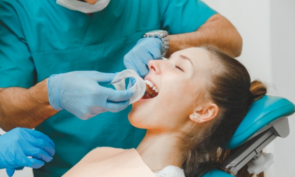 Dentista Copacabana Estela Valdetaro